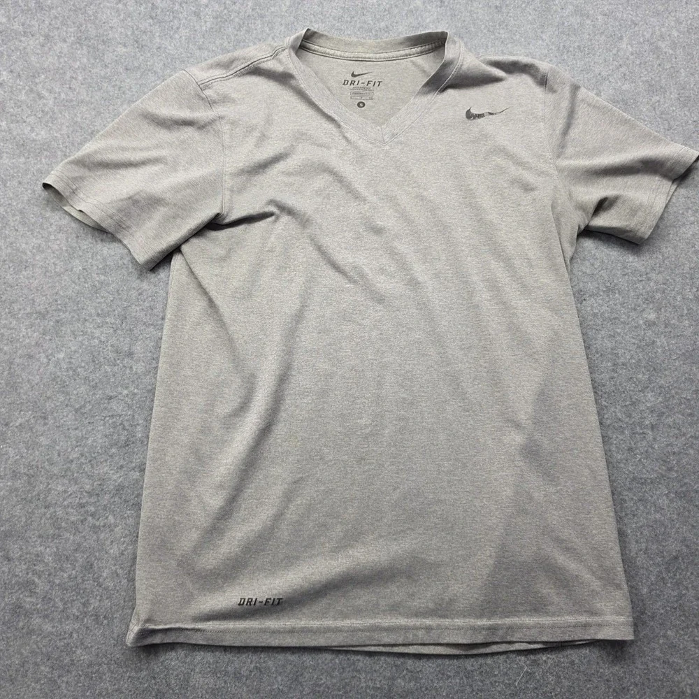 Nike Dri-Fit Tee Shirt Mens S Small Gray Short Sleeve Crew Neck Black Logo
